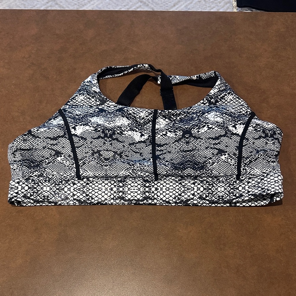Zyia Stylish Sports Bra Trio - Black and Snake Print - XXL 🐍 🖤 - Picture 2 of 11
